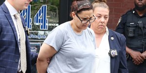 Mãe é presa 4 anos após matar os filhos gêmeos recém-nascidos
