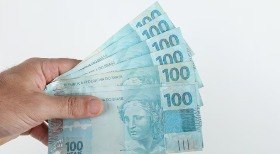 Anuário da cachaça é lançado em Brasília; são 7.200 registros