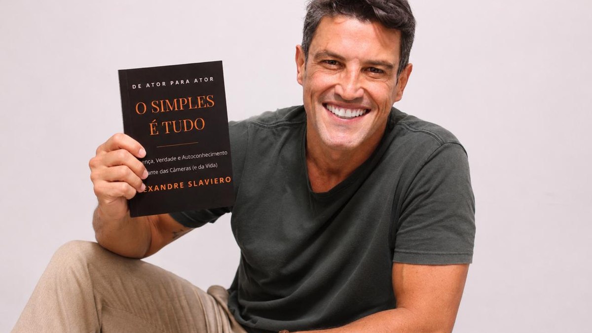 Alexandre Slaviero: primeiro volume já está à venda no Clube dos Autores, e também pela Amazon Alexandre Slaviero: primeiro volume já está à venda no Clube dos Autores, e também pela Amazon