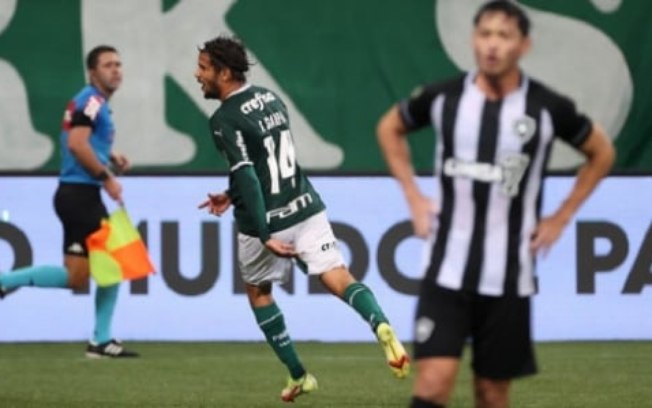 Rony e Scarpa brilham, Palmeiras atropela o Botafogo e reassume a liderança do Brasileirão Rony e Scarpa brilham, Palmeiras atropela o Botafogo e reassume a liderança do Brasileirão