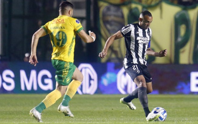 Botafogo perde para Defensa y Justicia e é eliminado da Sul-Americana