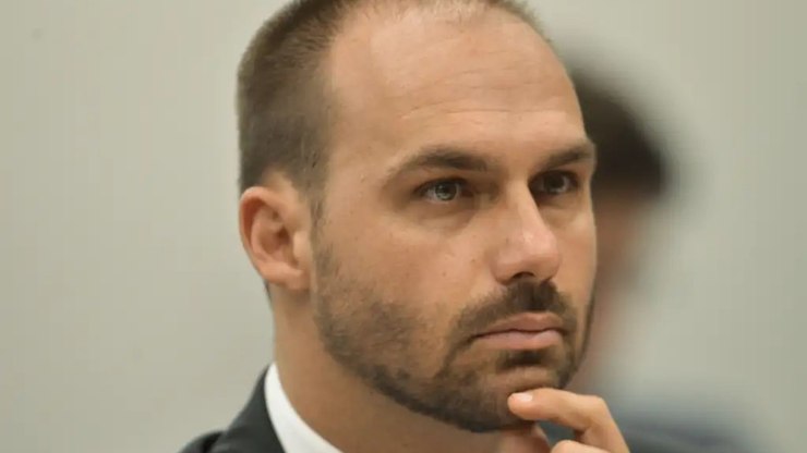 Réu por coação, Eduardo Bolsonaro falta ao interrogatório do STF