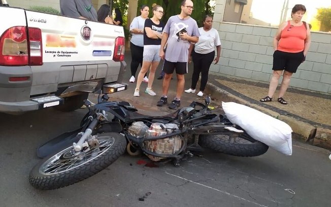 É grave estado de saúde de motociclista que sofreu acidente na Padre Teixeira