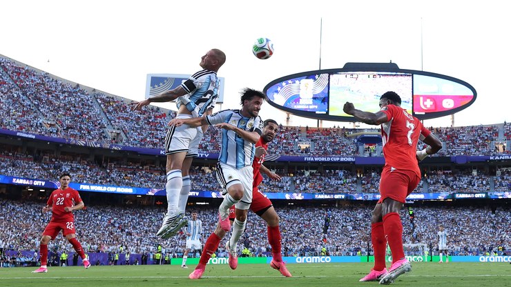 Argentina foi beneficiada? FIFA revê expulsão polêmica na Copa