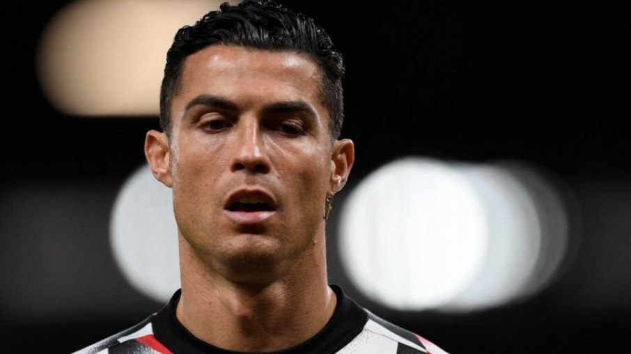 Cristiano Ronaldo vive crise no Manchester United e é apoiado por ex-jogadores