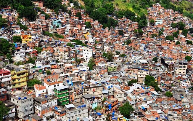 amontoado de casas em favela do rio de janeiro