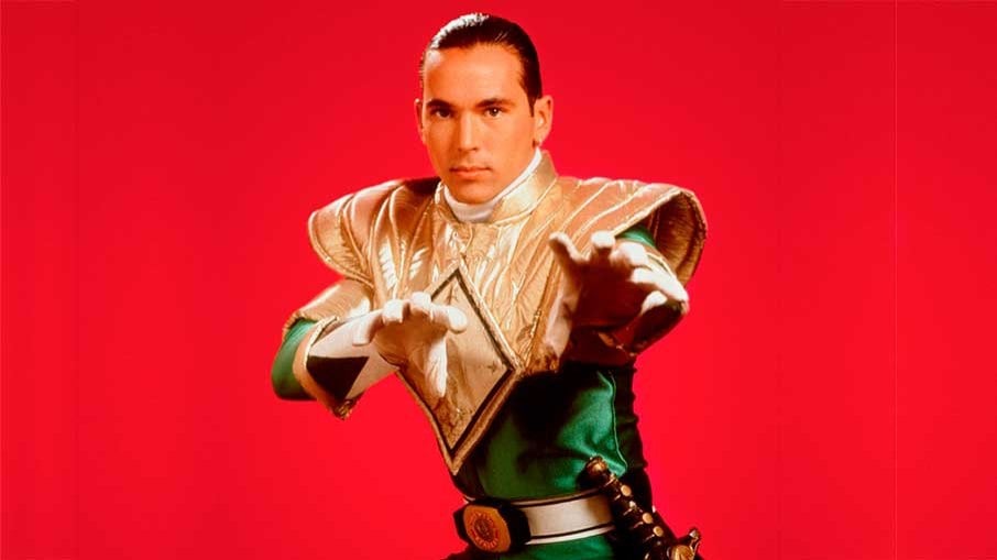 O ator Jason David Frank viveu o personagem Power Ranger verde e branco