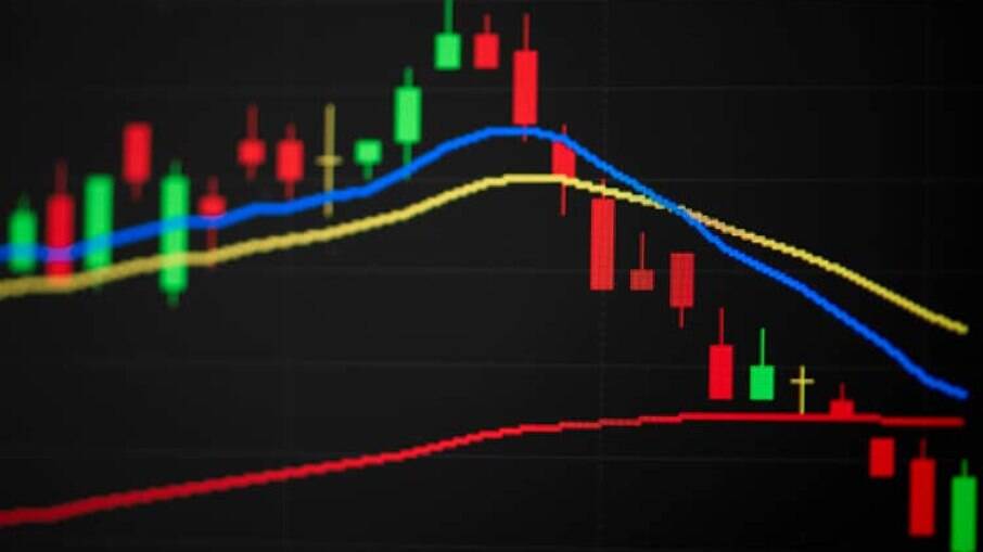 Dólar cai e Bolsa sobe, com risco no exterior e inflação em foco