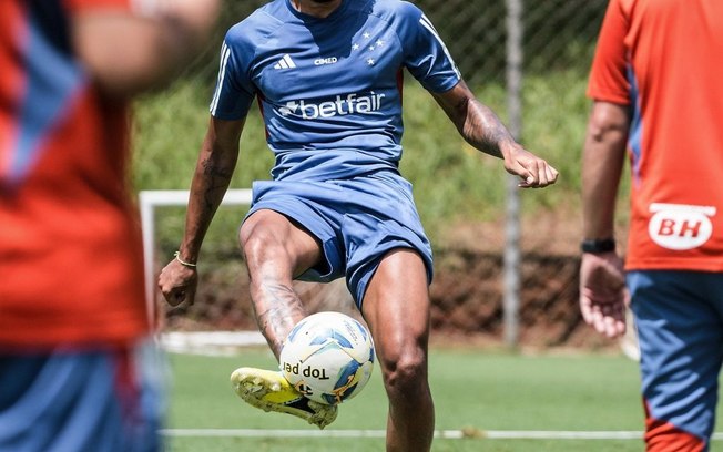Cruzeiro conta com trio de defesa inédito em busca de vaga na final