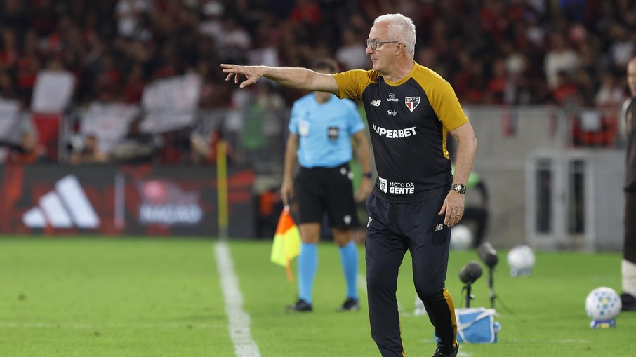 Decisão na altitude pode colocar Dorival no paredão tricolor