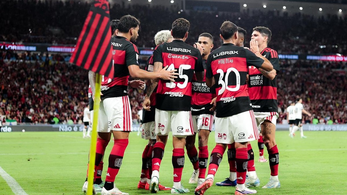 Flamengo liga alerta com nove pendurados na reta final do Brasileirão