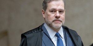 Ministro Dias Toffoli, do TSE e do STF, vota em Brasília