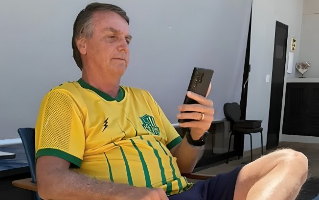 Bolsonaro está preso preventivamente