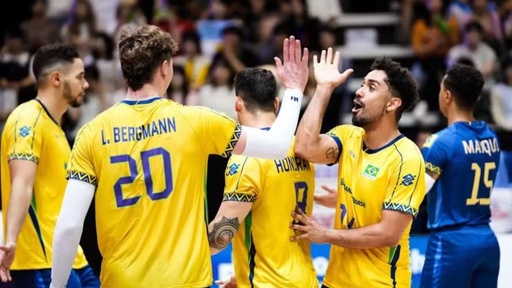 Brasil%20vence%20o%20Jap%C3%A3o%20e%20se%20classifica%20%C3%A0%20fase%20final%20da%20VNL