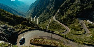Com mais de 200 curvas, estrada é atração em Santa Catarina