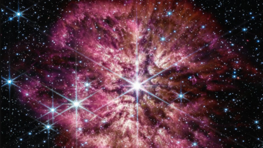 Estrela Wolf-Rayet 124 está prestes a explodir