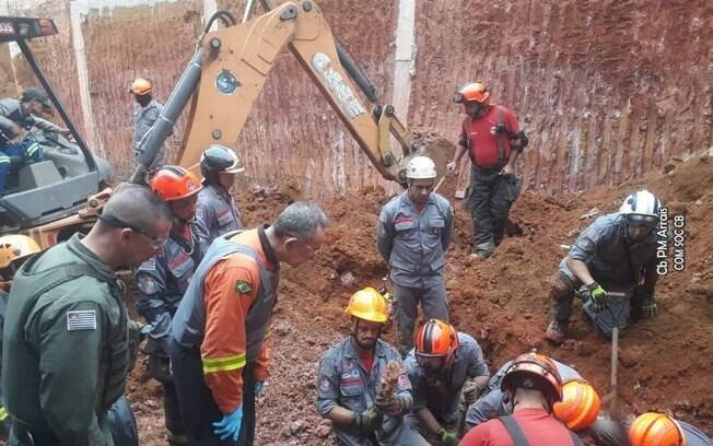 Homem morreu soterrado após deslizamento em obra