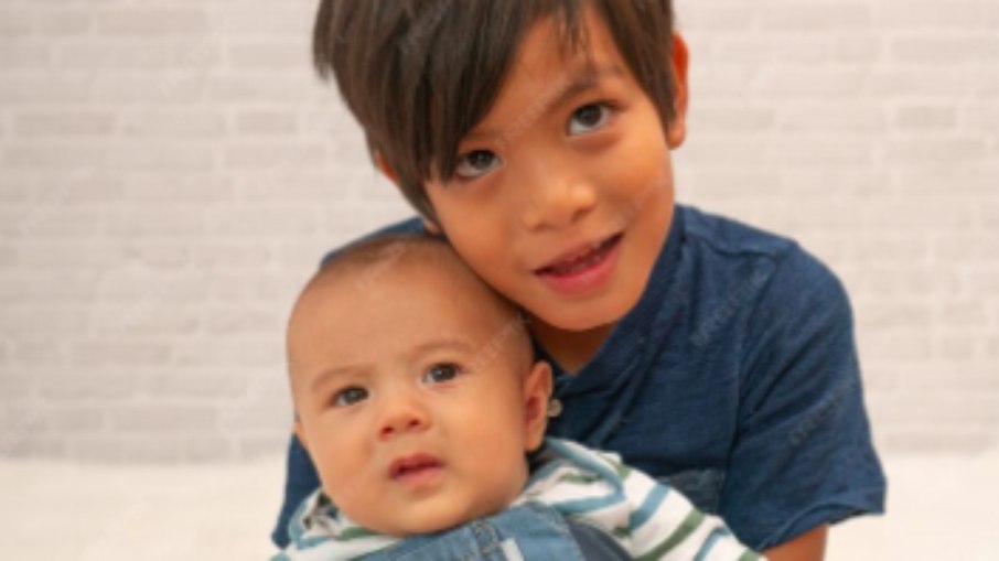 Chegada de um recém-nascido: Como evitar ciúmes entre irmãos?