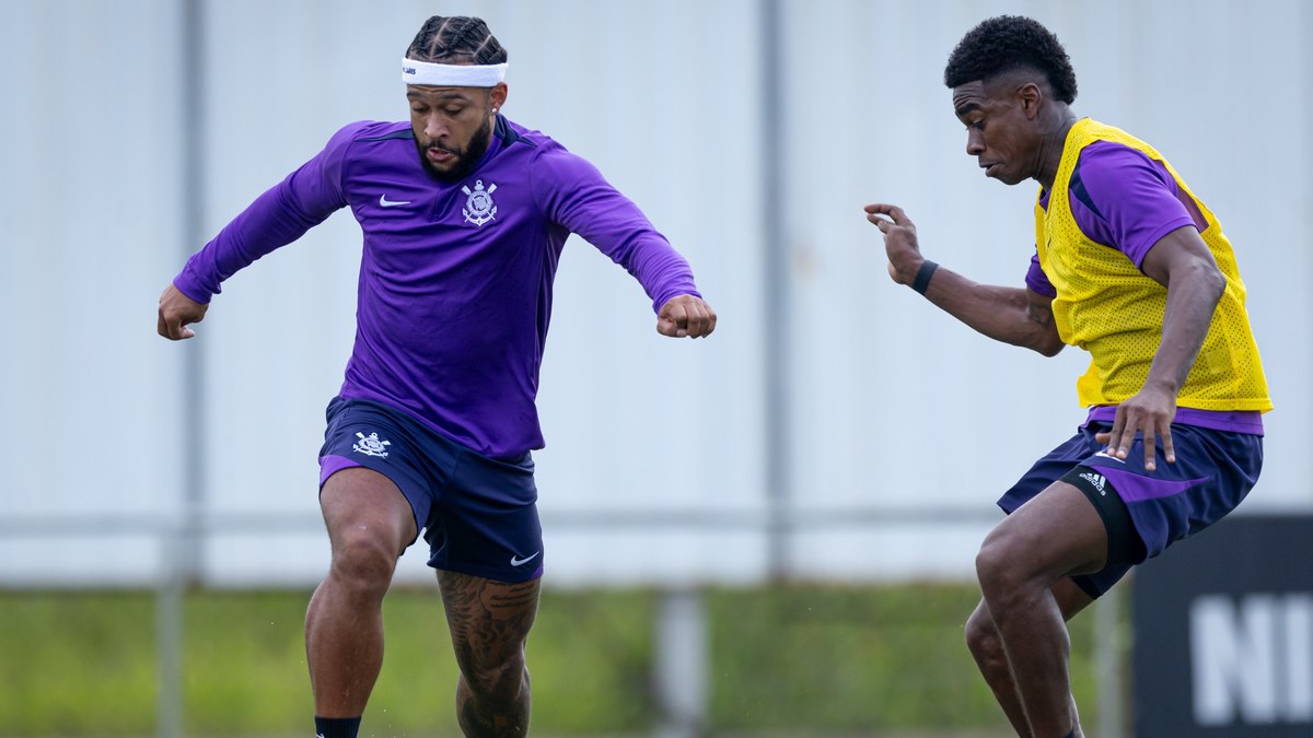 Apoio a Memphis? Torcida reage à briga entre Depay e Félix Torres