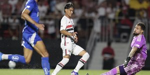 Com noite iluminada de Ferreira, São Paulo goleia o Cruzeiro