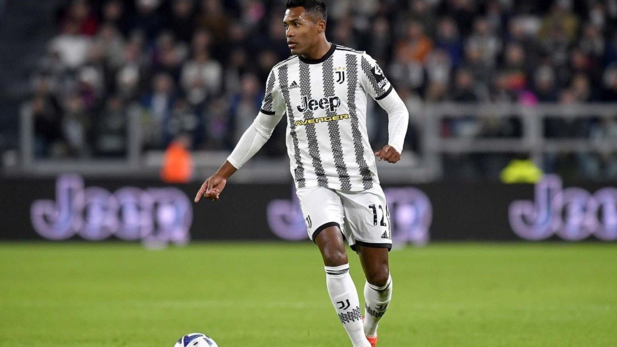 Alex Sandro chegou ao futebol italiano após boa passagem pelo Porto