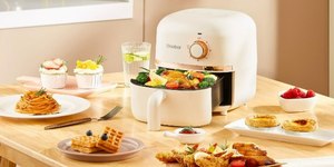 Air fryer pequena vira febre e entra em promoção; vale a pena?