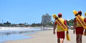 Praia no verão? Aprenda como evitar incidentes no mar