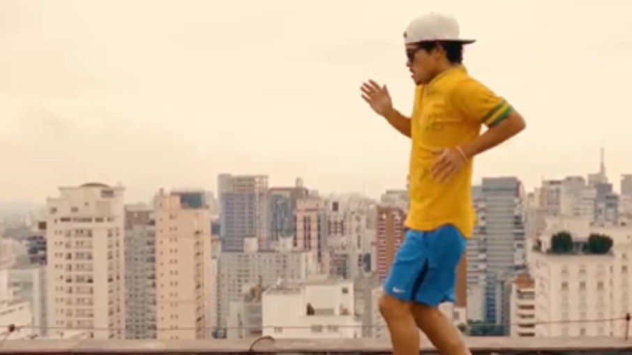 Bruno Mars posta vídeo em agradecimento ao Brasil