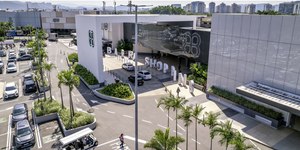 Shoppings terão de criar espaço de amamentação para funcionárias