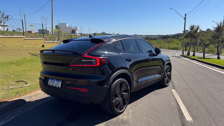 Volvo EC40 Black Edition
