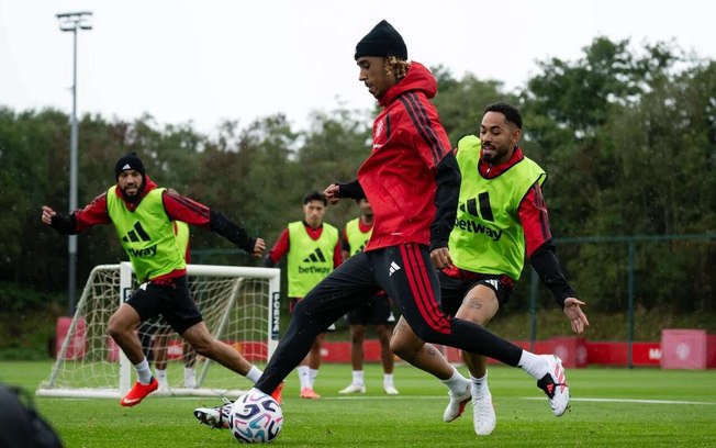 United e City medem forças neste domingo pela Premier League