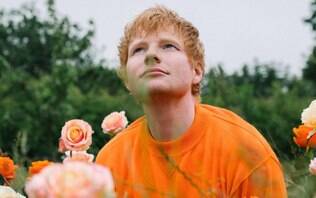 Ed Sheeran diz que evita mictórios pois sempre tentam dar uma