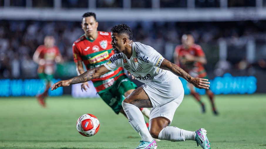 Com empate sem gols no tempo normal, o Santos se classificou na disputa de pênaltis.