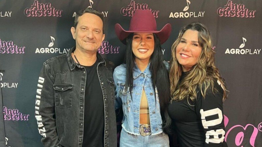 Ana Castela com os pais de Gustavo Mioto Ana Castela com os pais de Gustavo Mioto