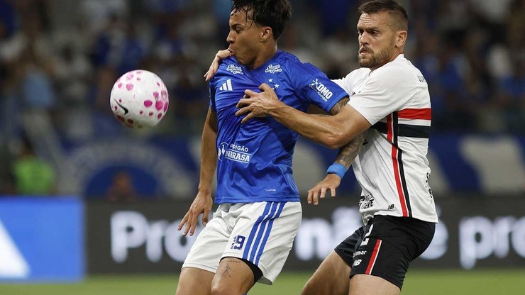 Dorival vê “momento difícil” no São Paulo e confirma retorno de Lucas