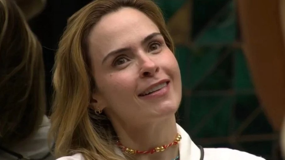 Ana Paula Renault fez preenchimento labial, laser e pigmentação antes do BBB 26