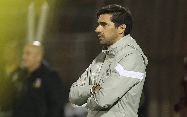 Abel foi alvo de pesadas críticas por parte de Gobbi Abel foi alvo de pesadas críticas por parte de Gobbi