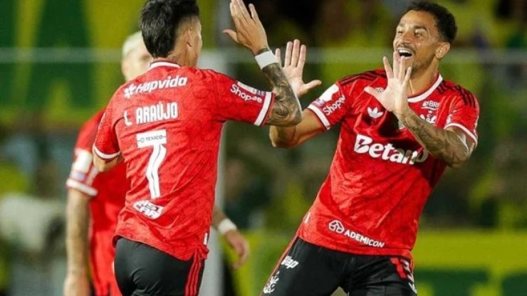 Goleada%20do%20Flamengo%20traz%20pacote%20de%20boas%20not%C3%ADcias