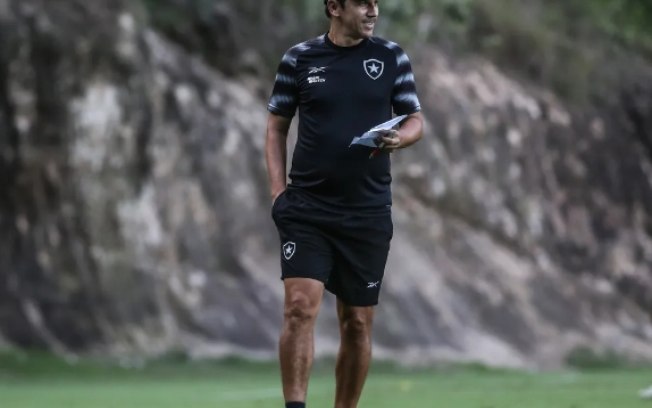 Lúcio Flávio se despede do Botafogo: ‘Vão na fé, no trabalho e na humildade’ Lúcio Flávio se despede do Botafogo: ‘Vão na fé, no trabalho e na humildade’