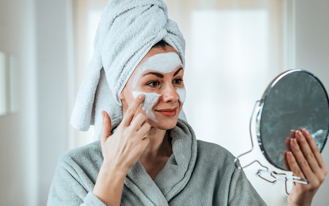 Limpeza de pele caseira: 5 cuidados essenciais na hora de fazer