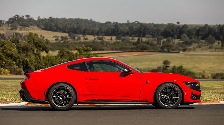 Ford Mustang Dark Horse