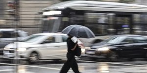 Ciclone muda o tempo em SP e traz rajadas de vento nesta quinta