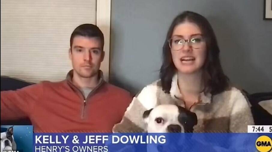 Kelly Andrew, o marido, Jeff, e o cachorro Henry