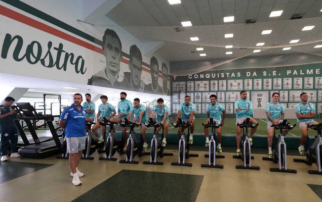 Elenco do Palmeiras se prepara para duelo com o Botafogo pelo Brasileirão