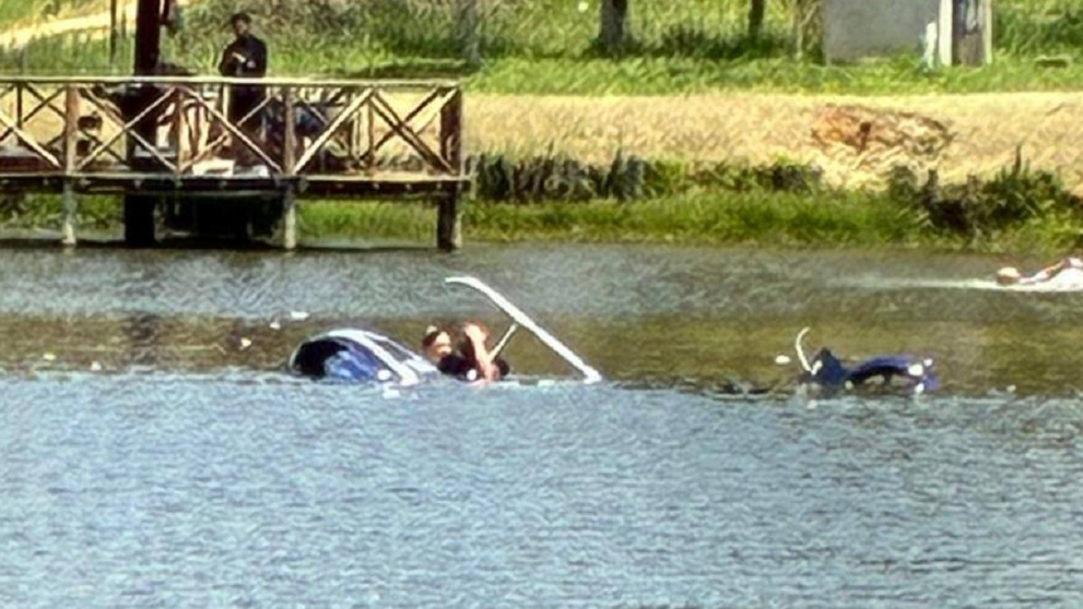 O Corpo de Bombeiros detalhou que três viaturas foram mobilizadas para a operação de resgate O Corpo de Bombeiros detalhou que três viaturas foram mobilizadas para a operação de resgate