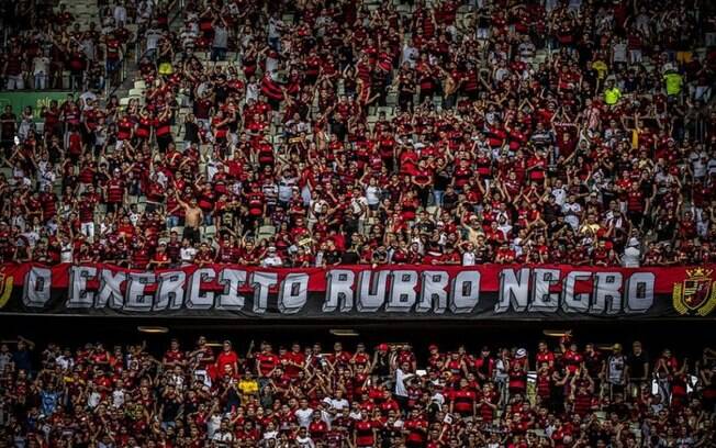 Torcida do Flamengo é responsável por 62% da renda contra o Ceará no Castelão