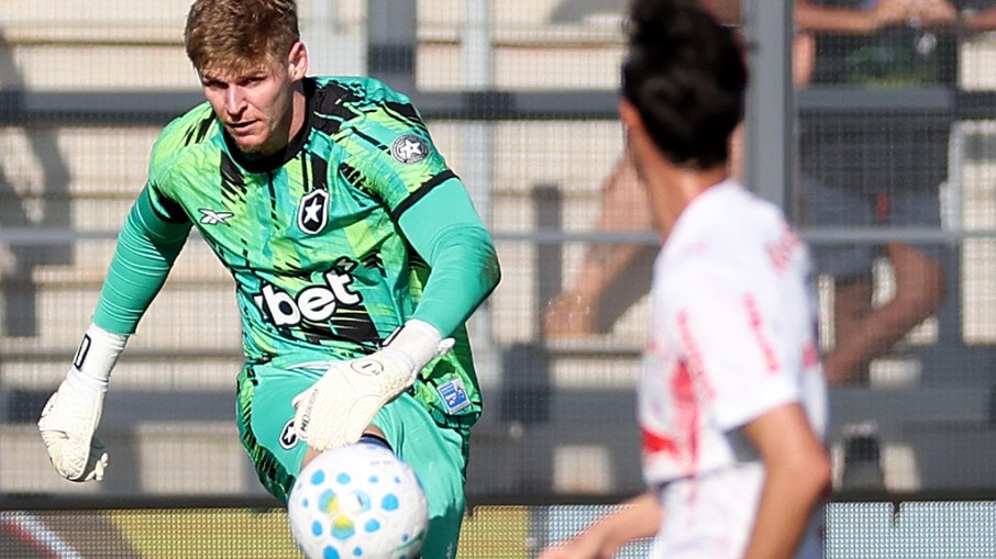 Raul durante a partida entre Red Bull Bragantino e Botafogo pelo Campeonato Brasileiro, no Estádio Cícero de Souza Marques, em Bragança Paulista, em 20 de março de 2026.