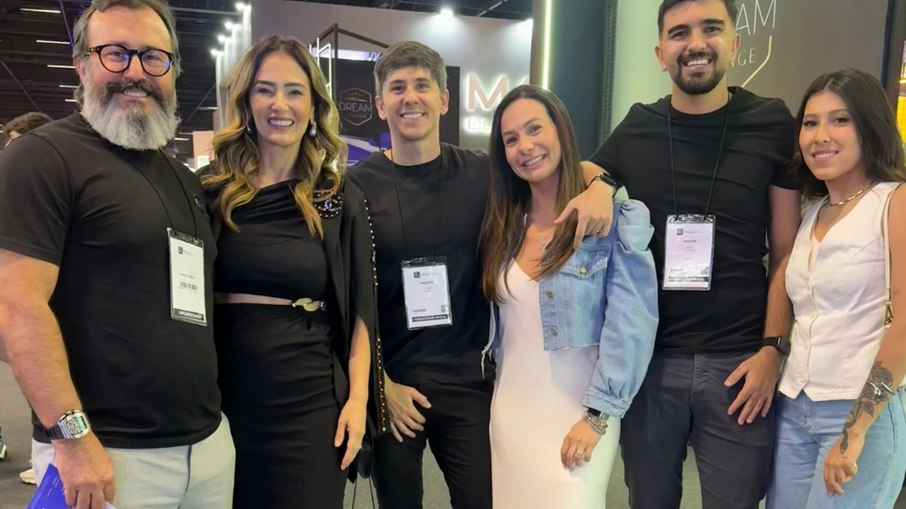 Paulo Roca, Roberta Nuñez, Lucas Garé, Simone  Garé, Saulo Galindo e Anna Julia Maia