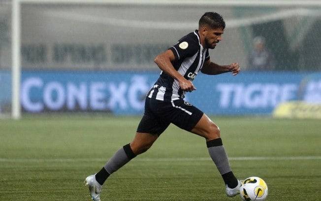 Daniel Borges destaca volta de Rafael e opina sobre oscilação do Botafogo: 'Temos um turno para recuperar'