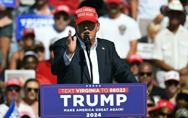 O ex-presidente Donald Trump durate um comício de campanha em Chesapeake, na Virgínia, 28 de junho de 2024